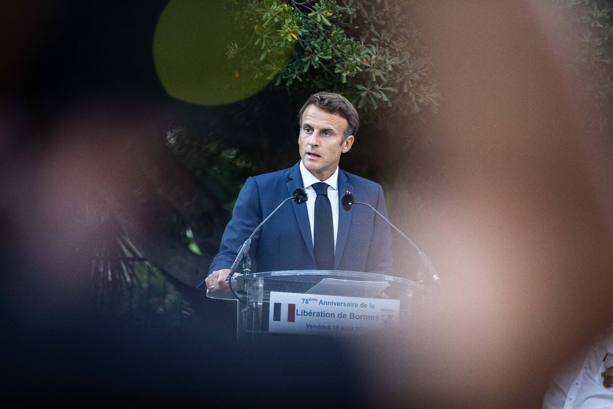 Emmanuel Macron promet aux maires une décentralisation "réelle et audacieuse" et une fiscalité locale "refondue"