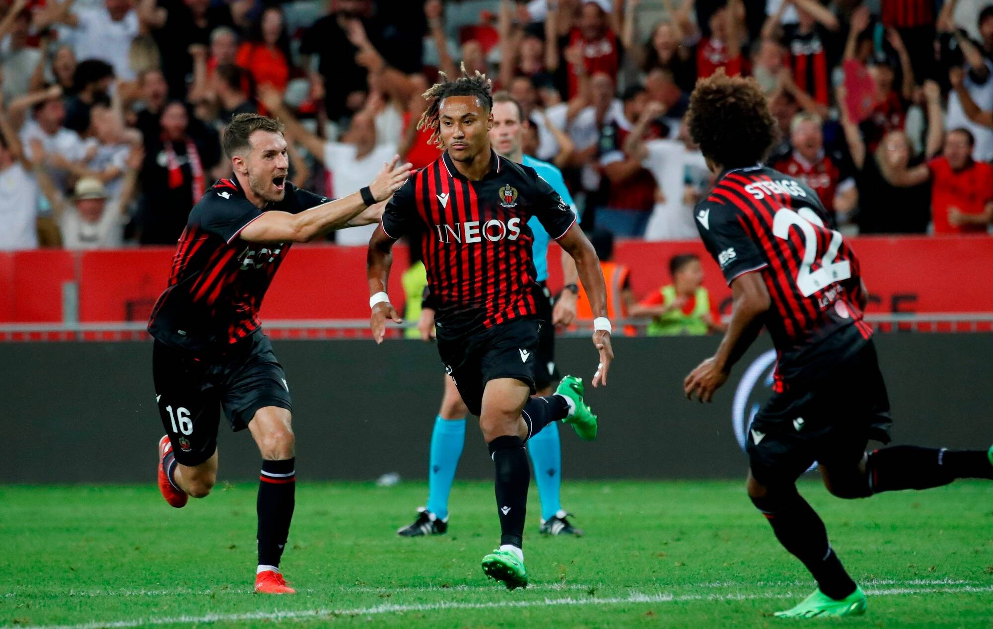 Deux ans après sa tentative de suicide, l'ancien milieu de l'OGC Nice Alexis Beka Beka retrouve un club professionnel