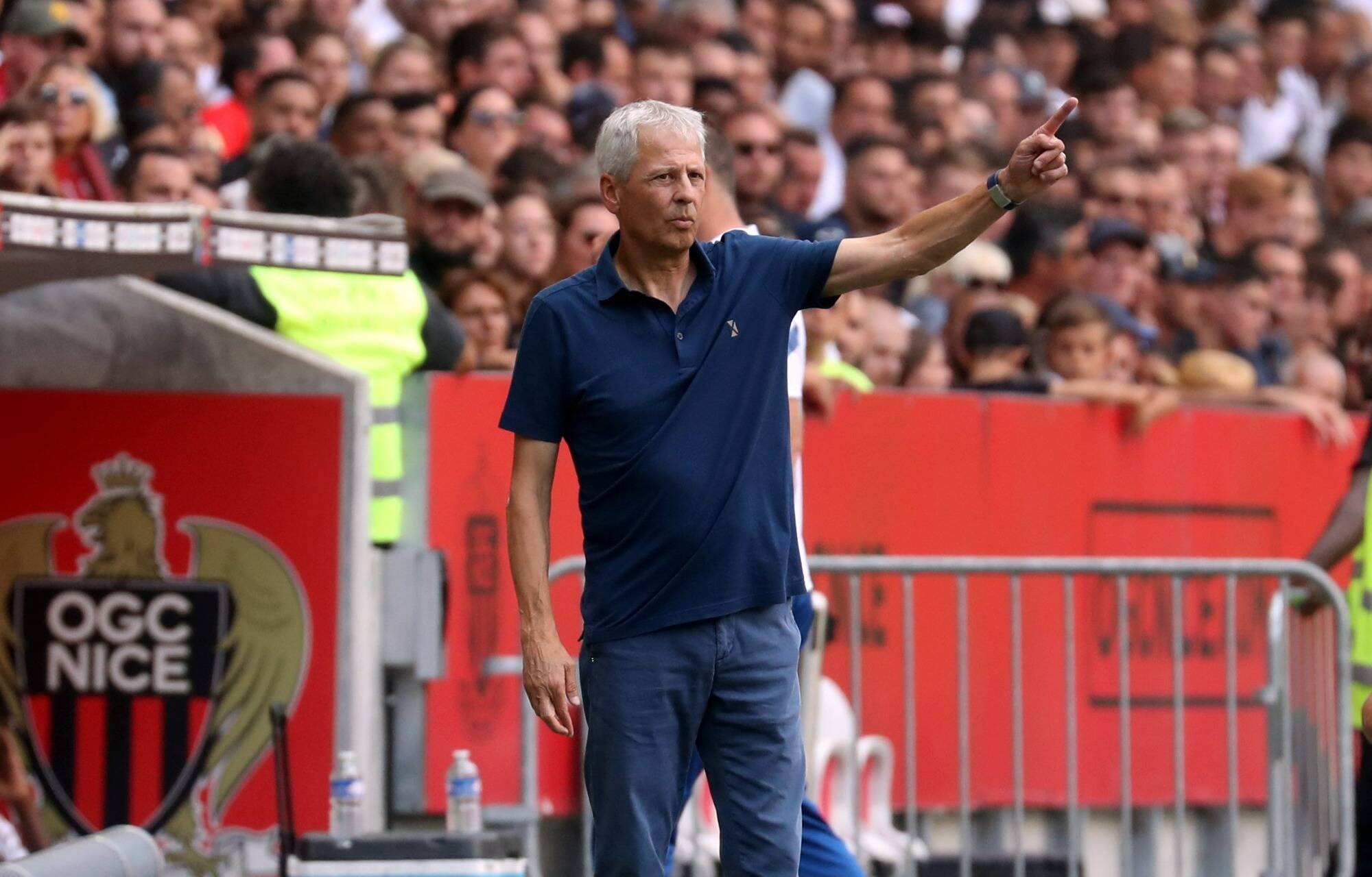 "On ne peut pas défendre à 8": la réaction de Lucien Favre après l'étonnante défaite de l'OGC Nice en Ligue Europa Conference