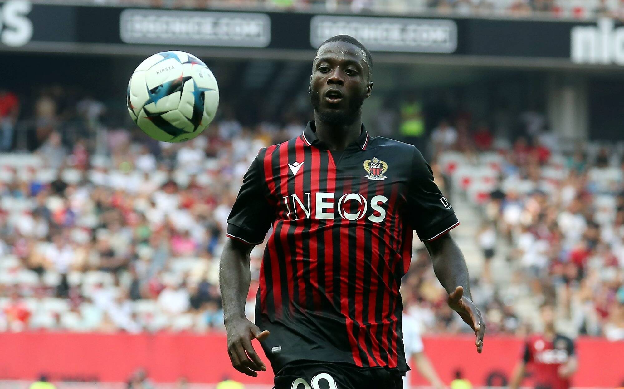 L'OGC Nice en 3-5-2 à Lille, avec Pépé et Viti dans le onze de départ