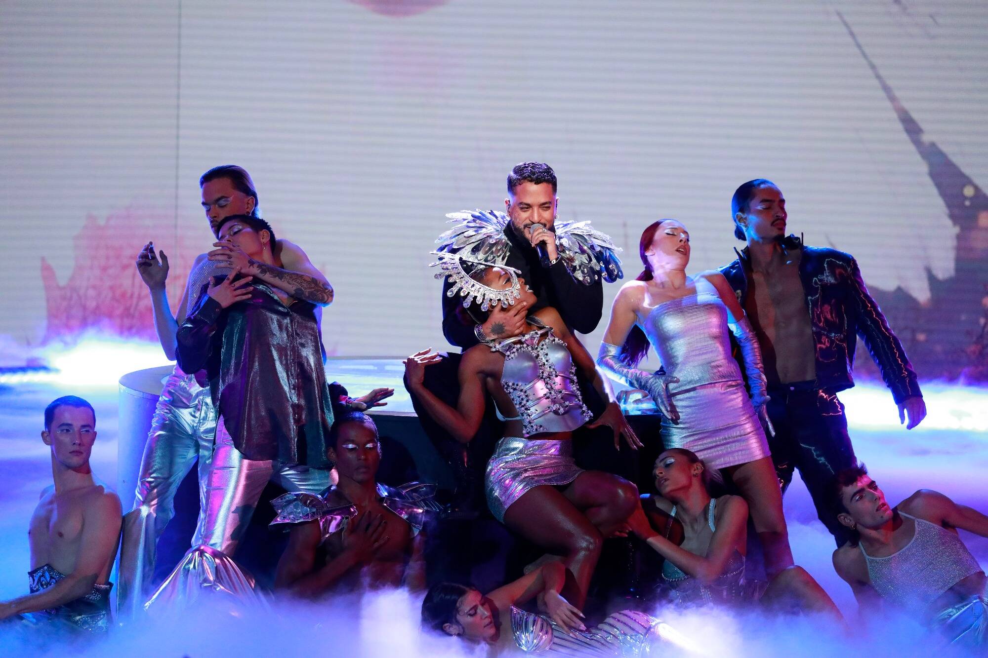 Visé par une plainte pour harcèlement sexuel, le chanteur Slimane est bien arrivé à Cannes pour les NRJ Music Awards