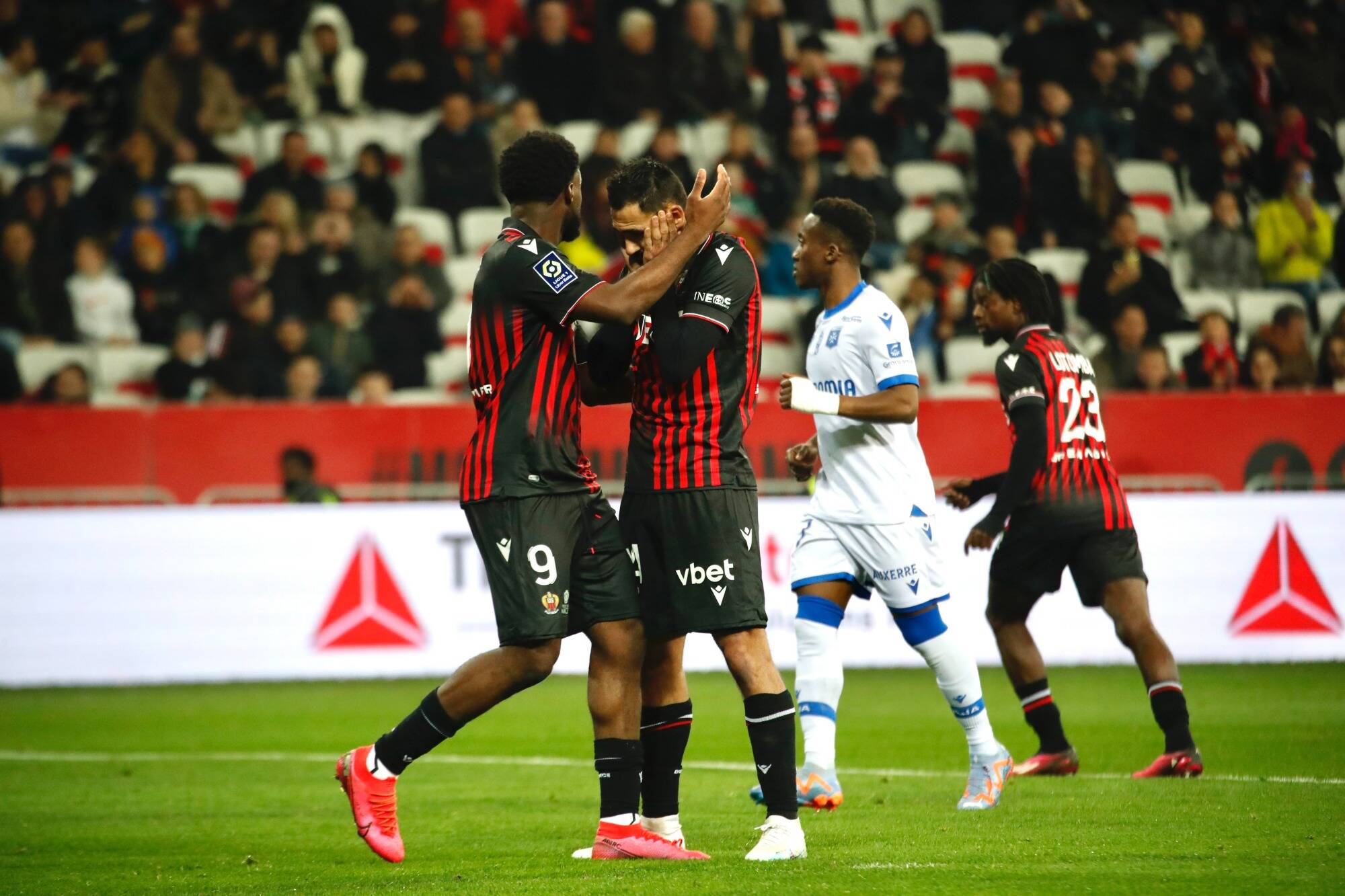 L'OGC Nice freiné par Auxerre à l'Allianz Riviera (11) NiceMatin L'OGC Nice freiné par Auxerre à l'Allianz Riviera (11) NiceMatin