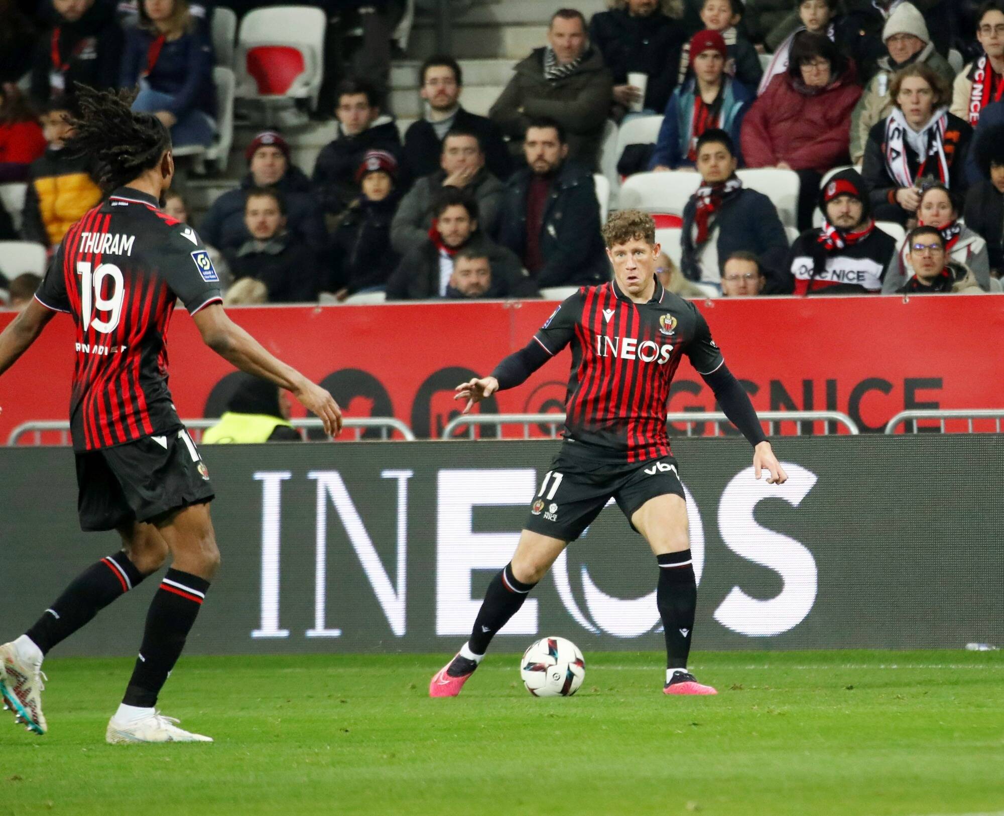 L'OGC Nice avec Diop et Barkley en relayeurs et Brahimi dans le trio d'attaque à Montpellier