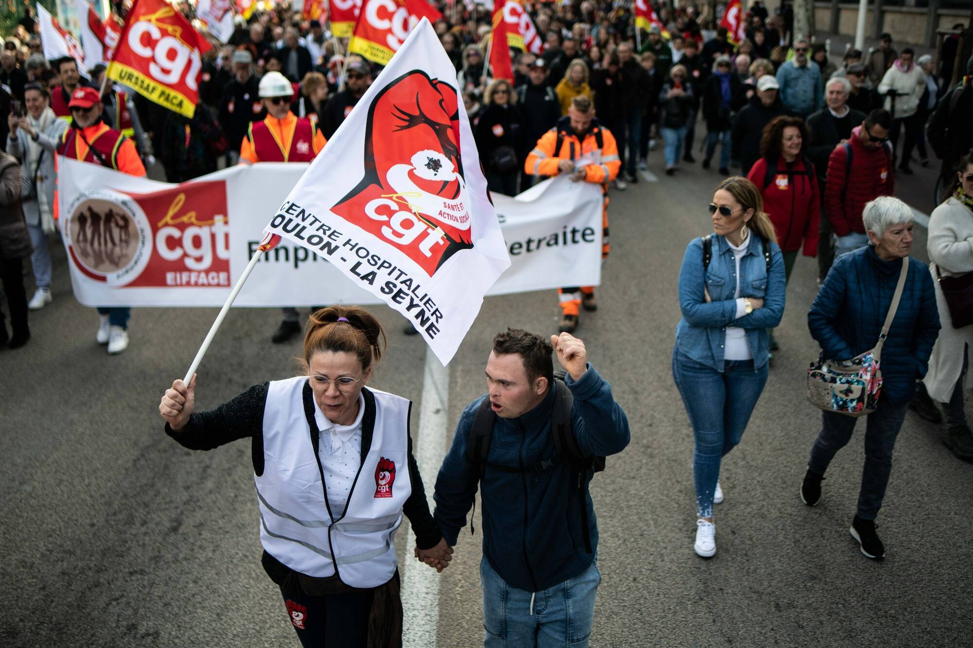 "Pas question de laisser tomber": la CFDT et la CGT appellent à leur tour à "voter contre" la réforme des retraites