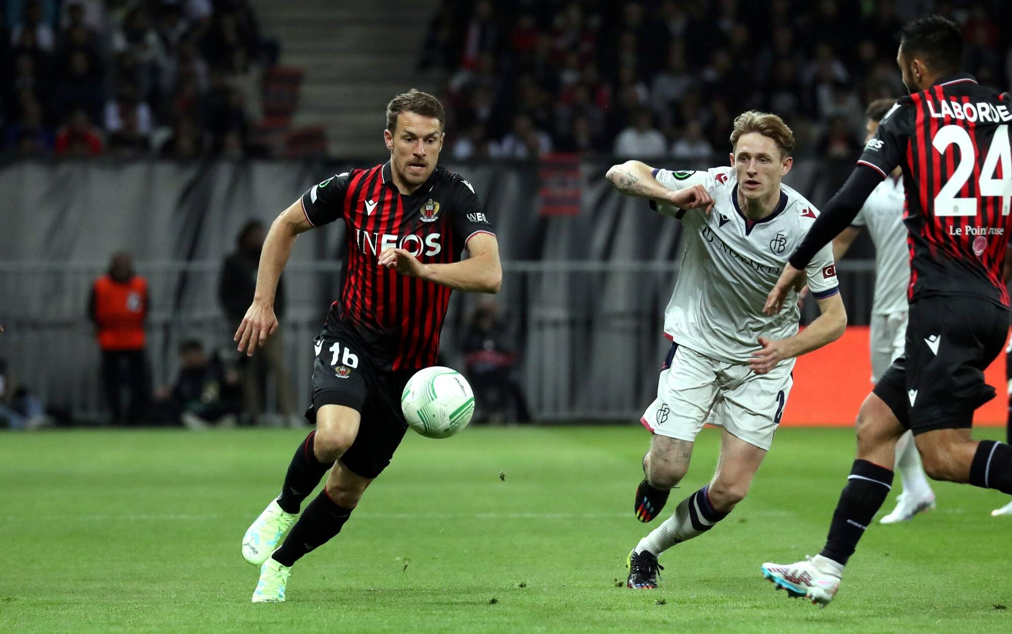 Accroché (1-1), l'OGC Nice poussé en prolongation par Bâle en quart de finale de la Ligue Europe Conférence