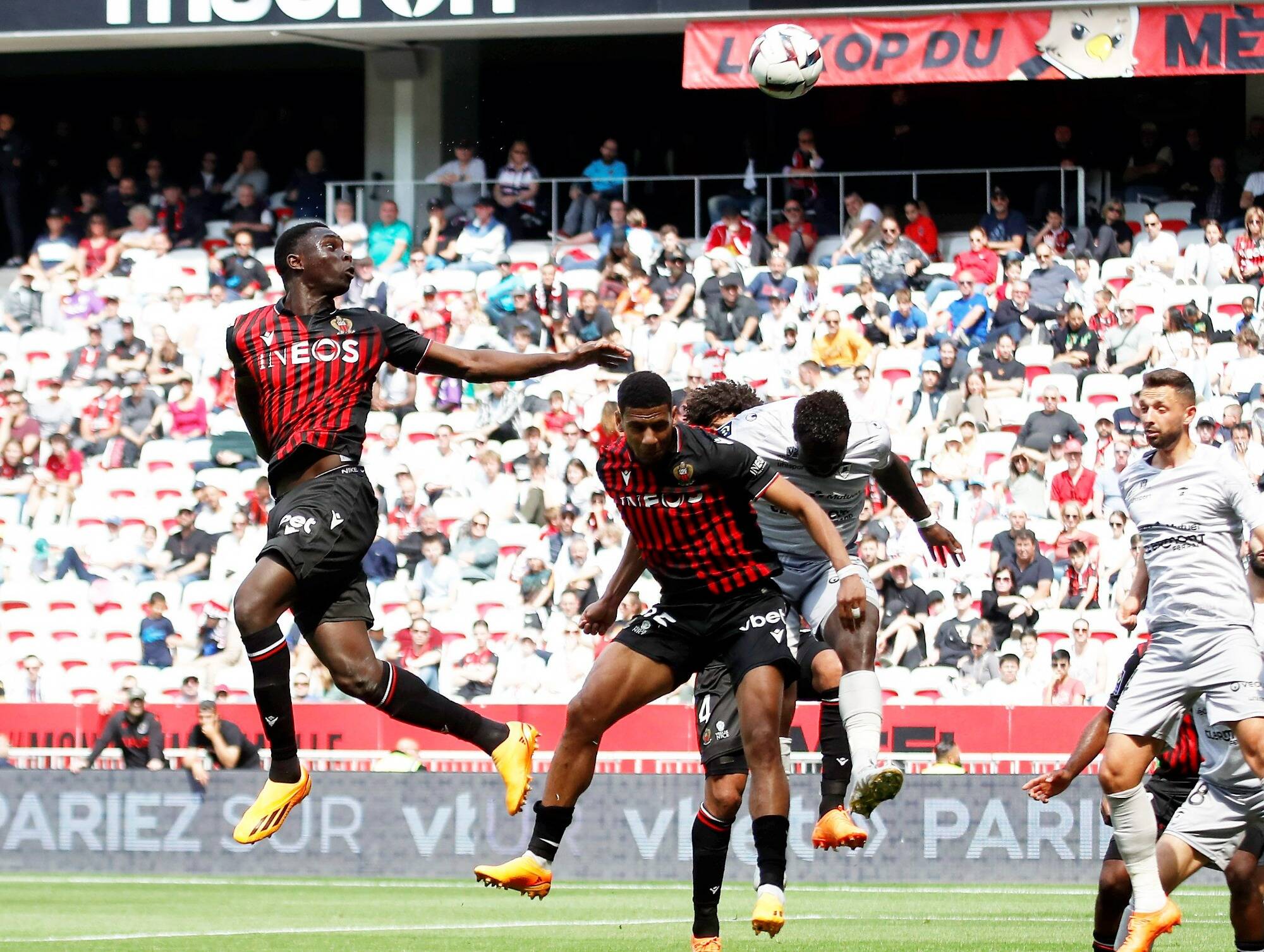 L'OGC Nice reçoit Lens avec le jeune Antoine Mendy en défense centrale ce mercredi à 21h