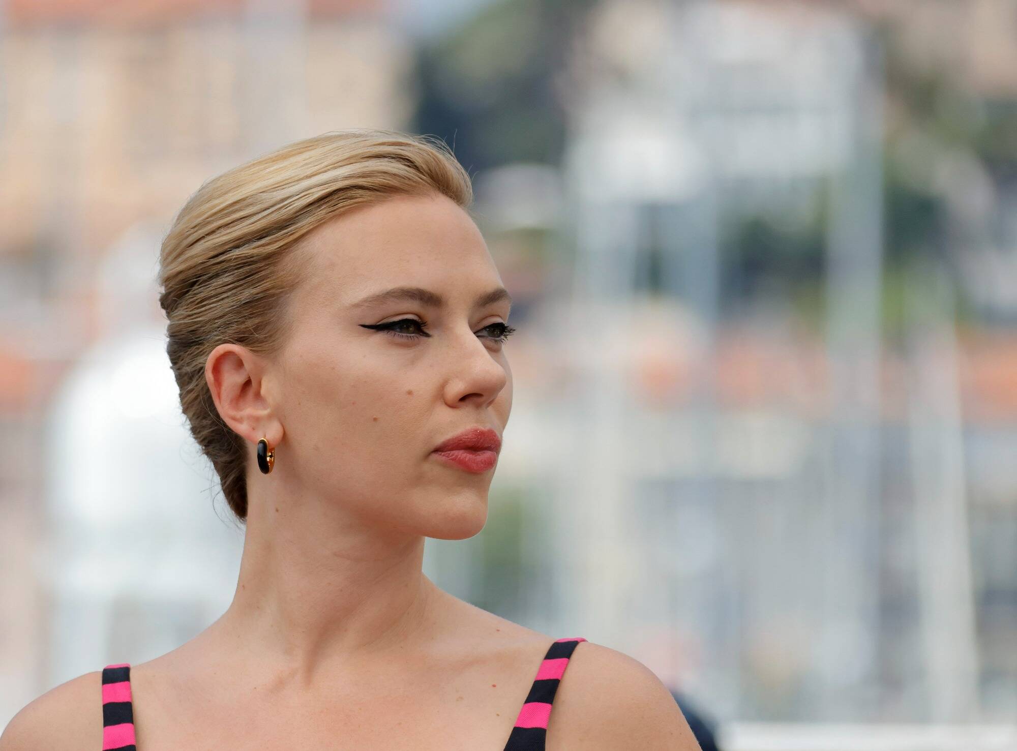 Bono de U2 présentera un film à Cannes, Wes Anderson de retour, une première réalisation pour Scarlett Johansson... suivez en direct l'annonce de la sélection officielle