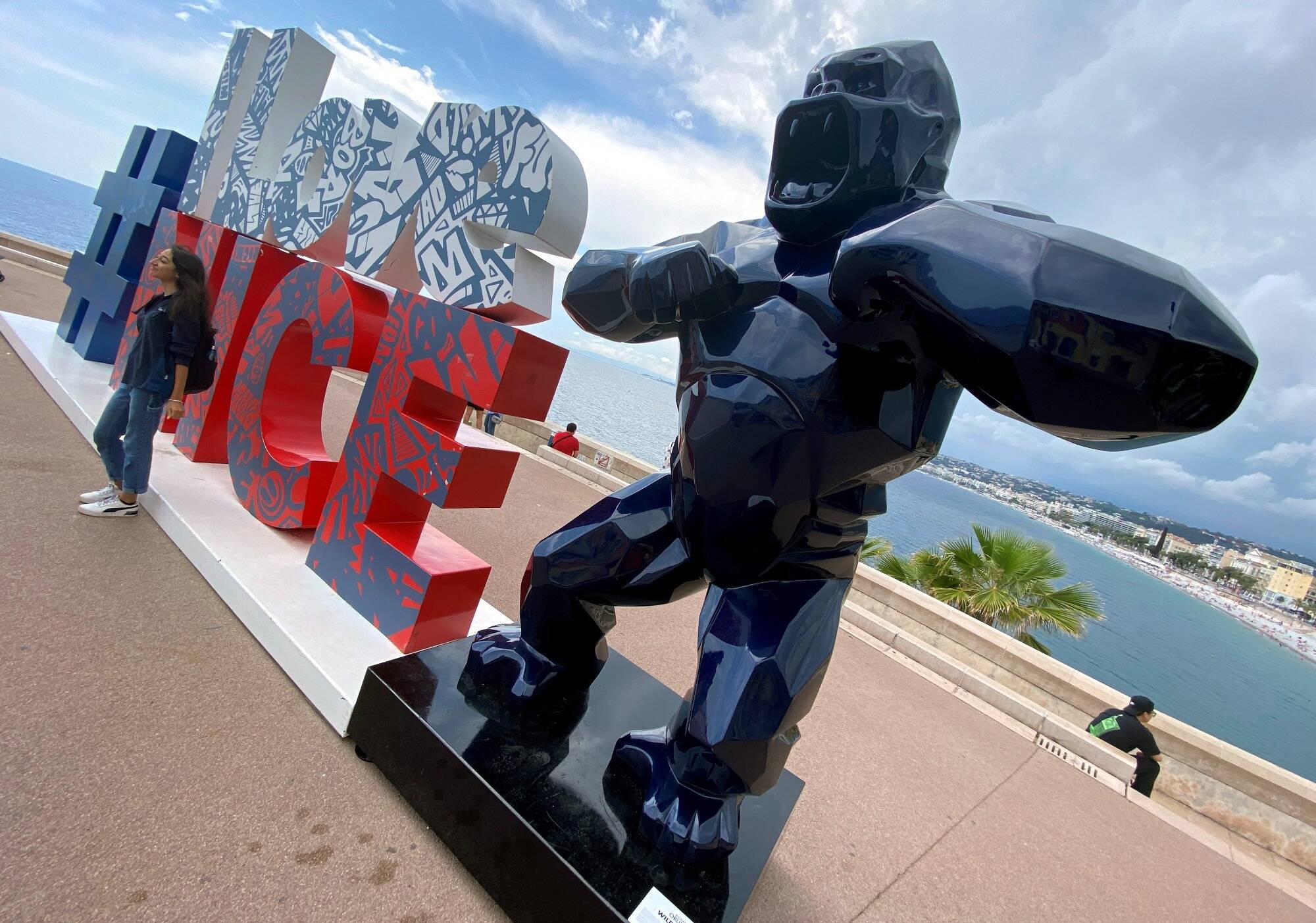 Affaire des sculptures d'Orlinski à Nice: le domicile de Christian Estrosi perquisitionné, la mairie aussi