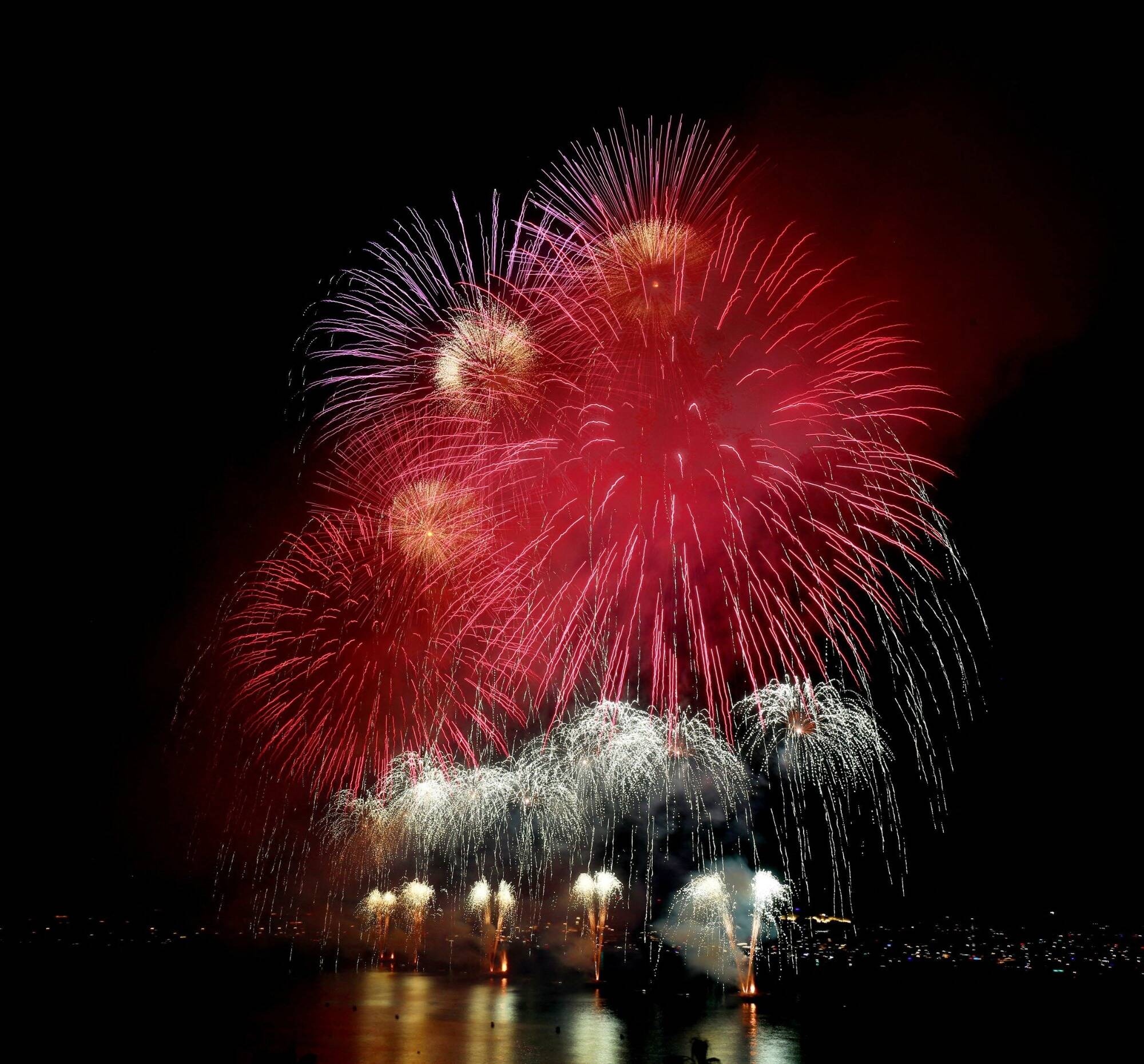 Le feu d'artifice de Cannes brièvement interrompu en raison d'un problème technique ce mardi soir