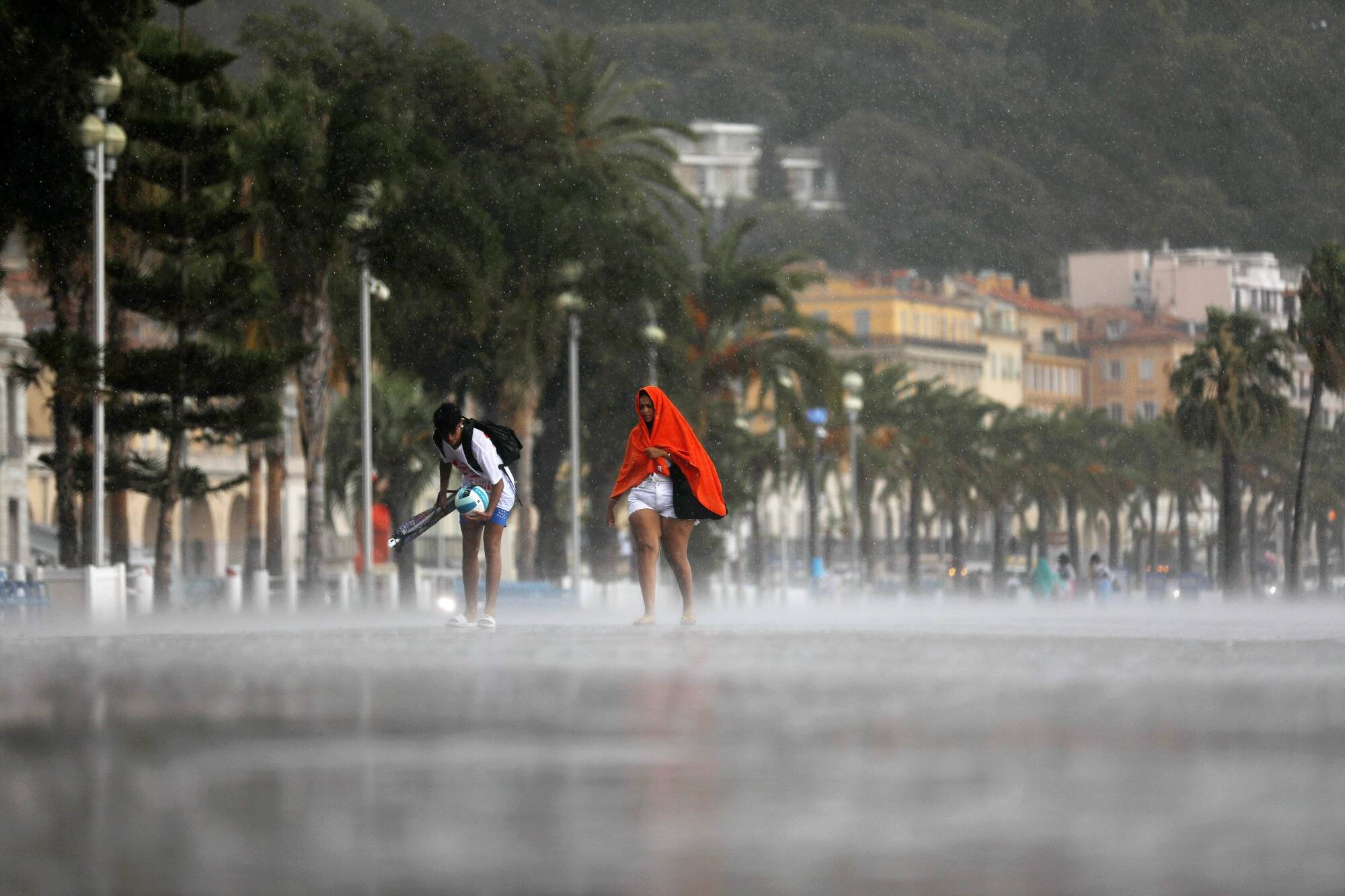 Les Alpes-Maritimes basculent en alerte rouge pour "pluie-inondations", à compter de 18h ce jeudi: voici ce qui nous attend