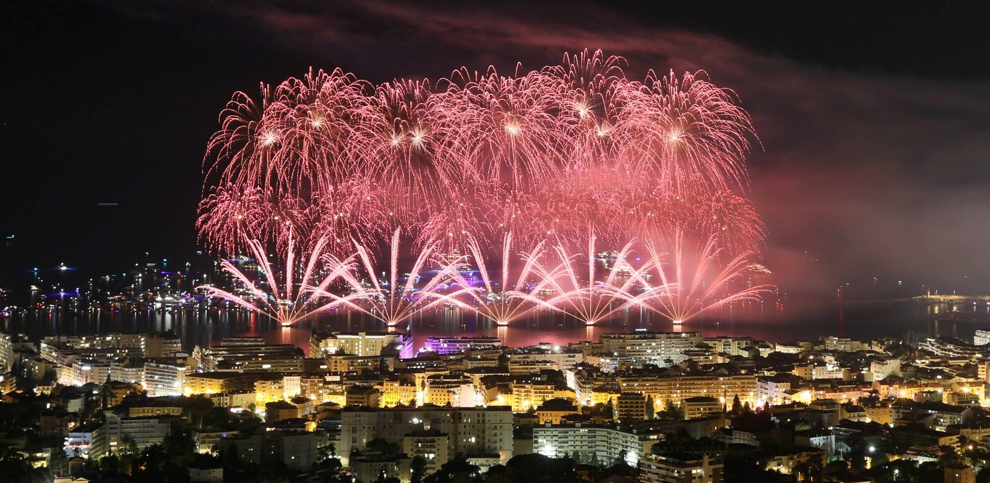 A Valbonne, le feux d'artifice prévu ce dimanche est annulé à cause des mauvaises prévisions météo