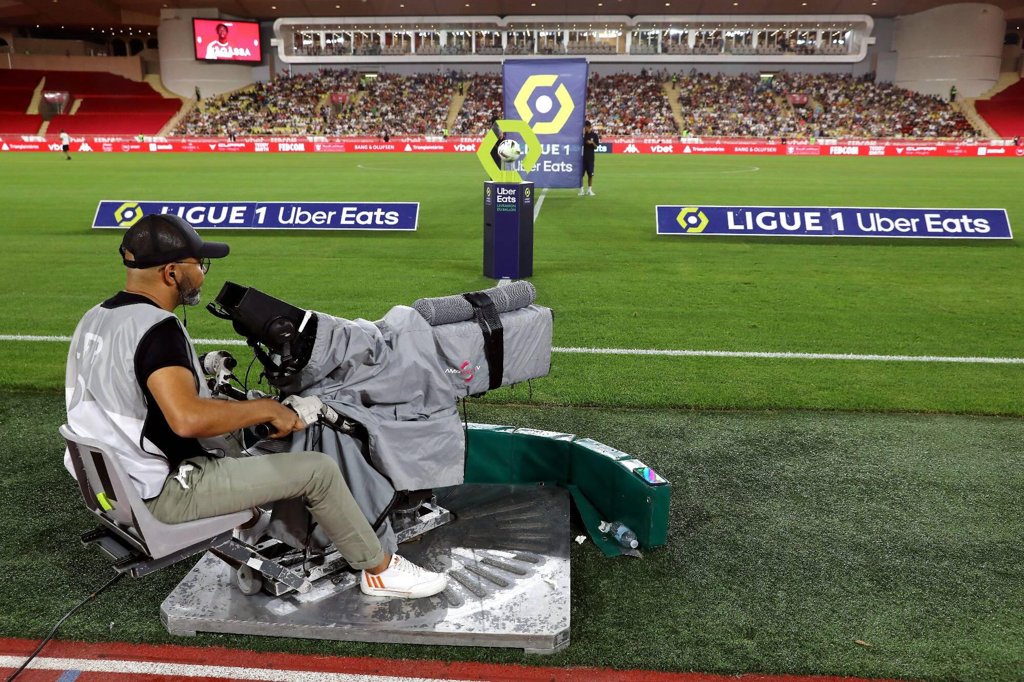 Droits TV de la Ligue 1: mise à prix à 800 millions d'euros par saison