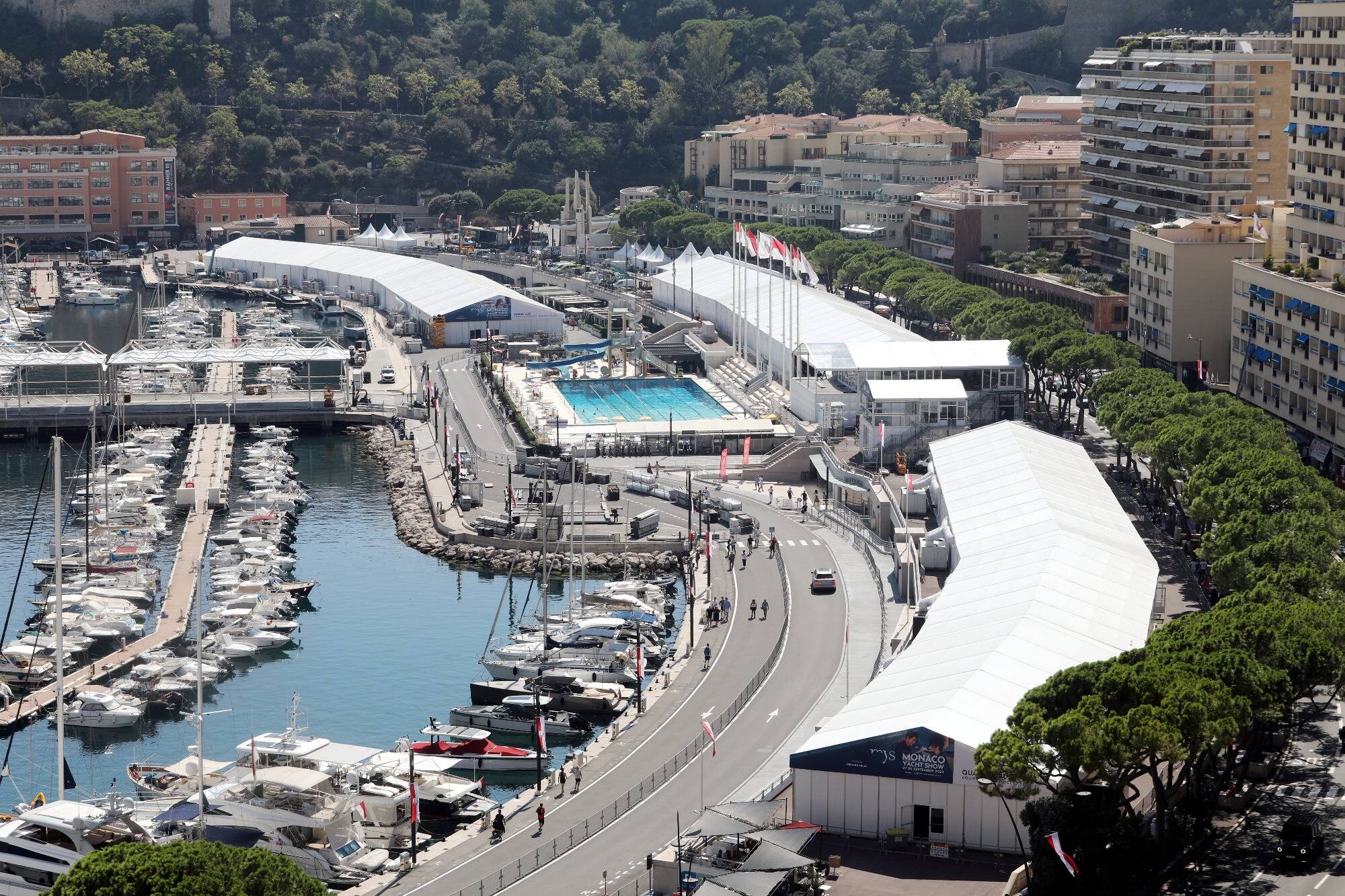 Les écoliers devraient-ils avoir deux jours de vacances pendant le Monaco Yacht Show?