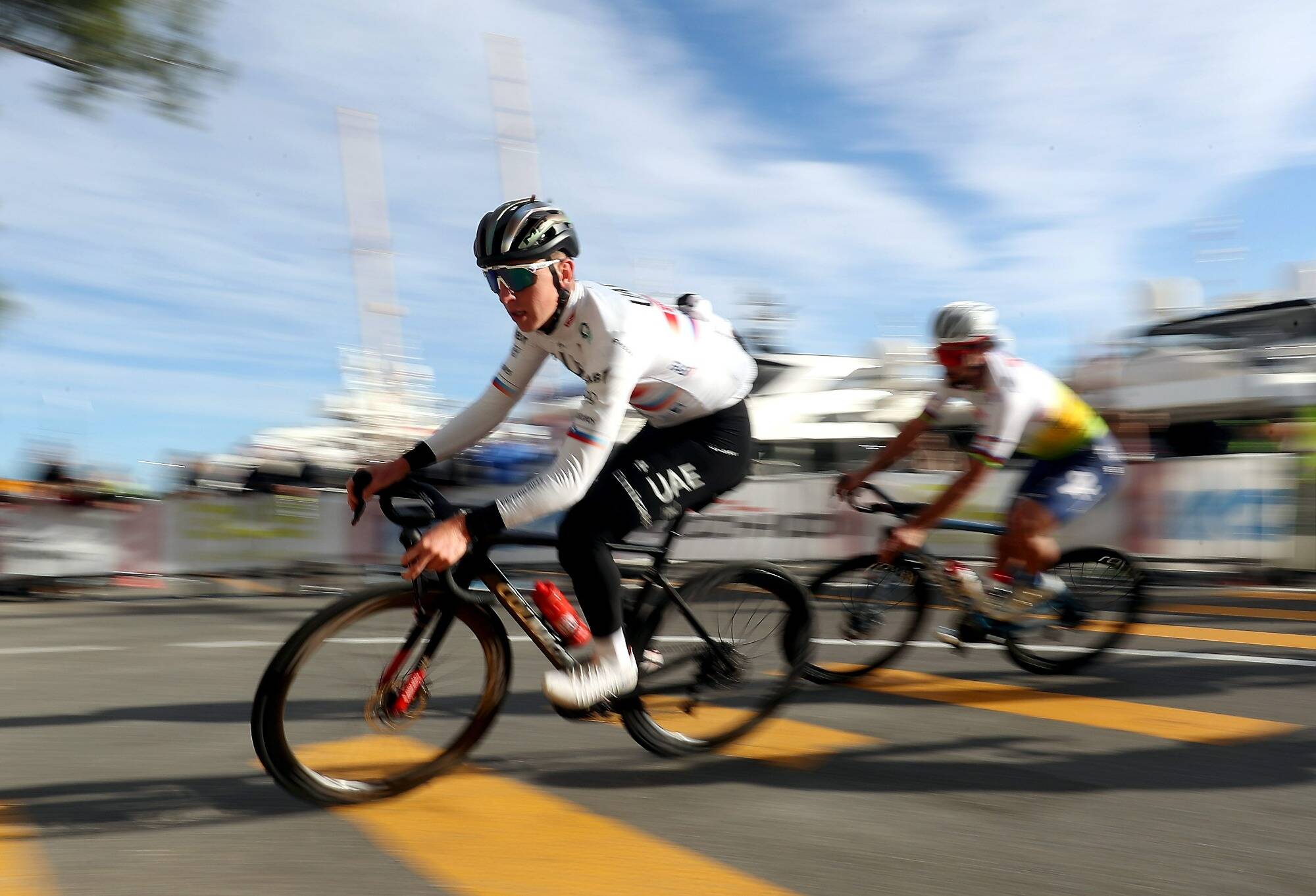 "C'est comme si on ne faisait pas le même sport": les performances de Tadej Pogacar au Tour de France relancent la question du dopage