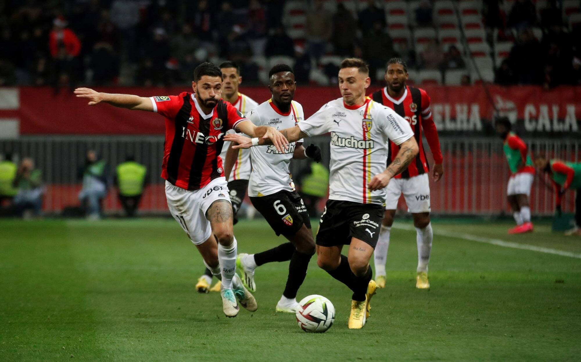 Nice retrouve Sanson et un trio Guessand-Laborde-Boga dans le onze face au PSG en quart de finale de Coupe de France