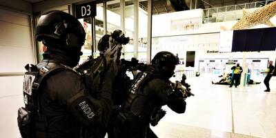 Exercice attentat et tuerie de masse: le récit en images d'une nuit d'horreur à l'aéroport de Nice