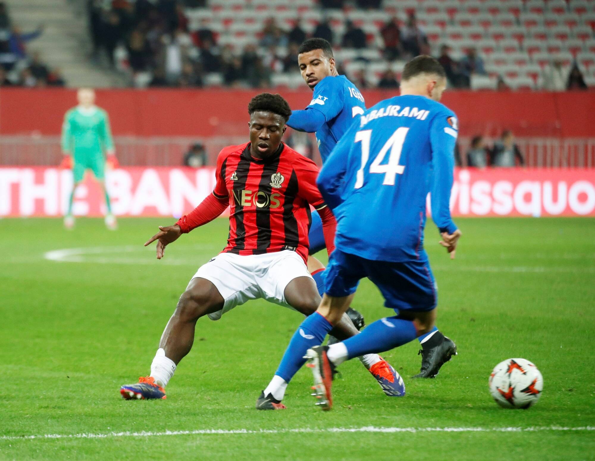Le milieu de terrain de l'OGC Nice Issiaga Camara en partance pour la Suède