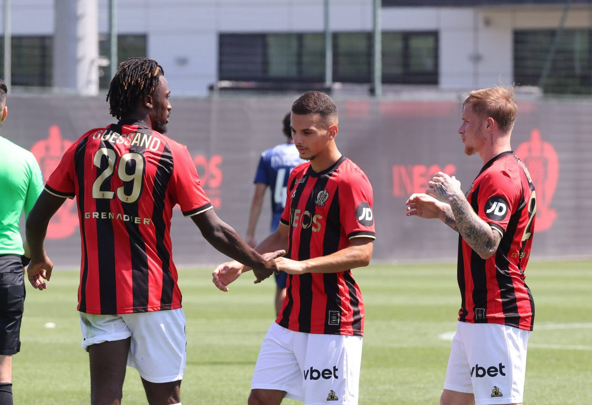 L'OGC Nice avec Ndayishimiye et Bouanani contre Angers, Lotomba sur le départ