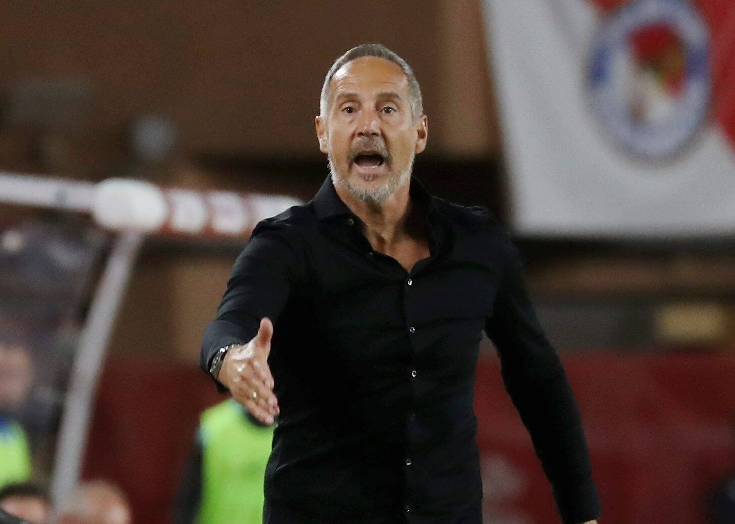 "Ce serait trop simple de dire qu'on ne peut pas gagner sans Denis"... Adi Hütter s'exprime sur l'absence de Zakaria pour Bologne-Monaco en Ligue des champions