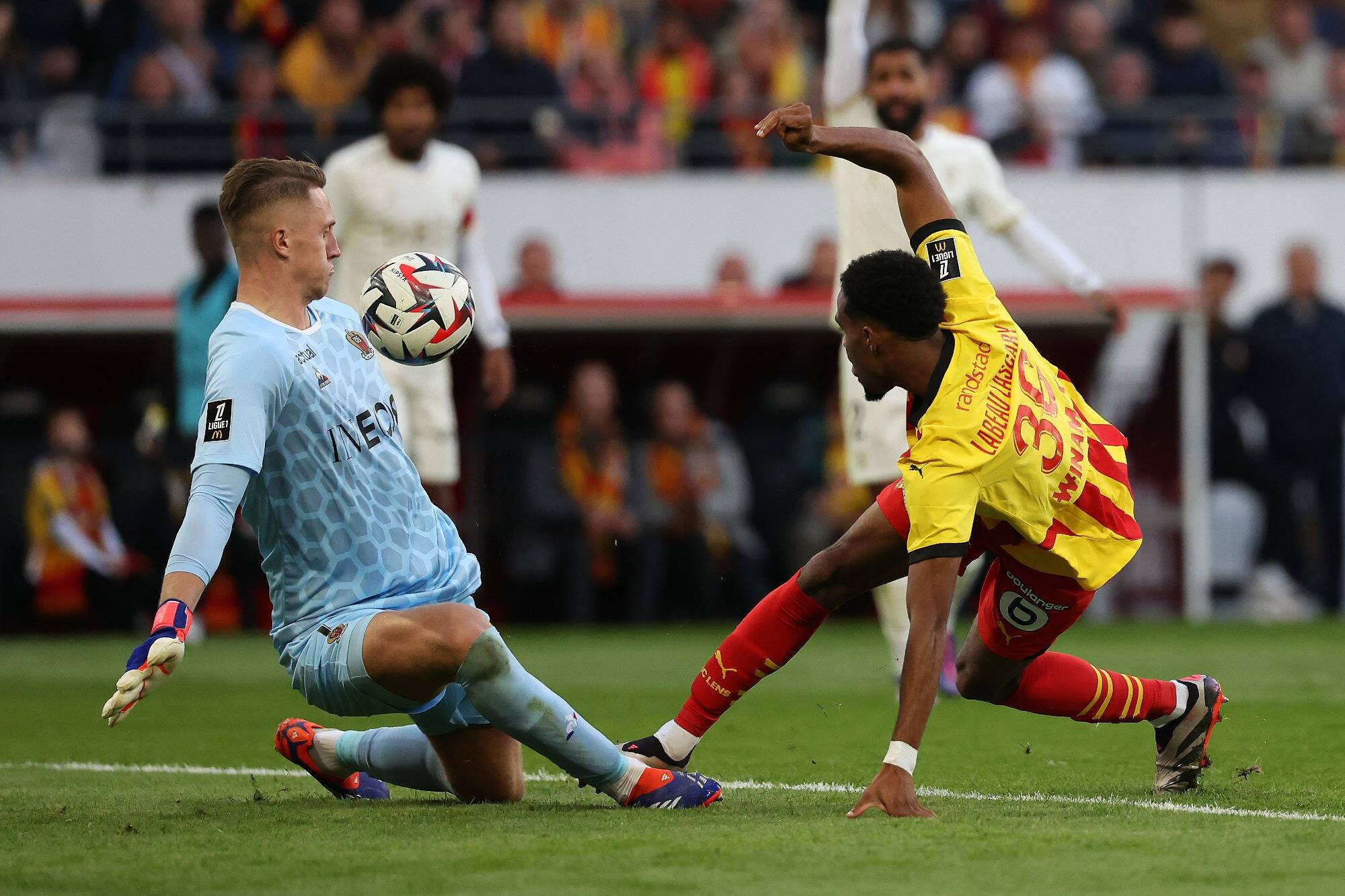 Le gardien de l'OGC Nice Marcin Bulka est-il vraiment moins souverain cette saison? Ces chiffres qui disent le contraire