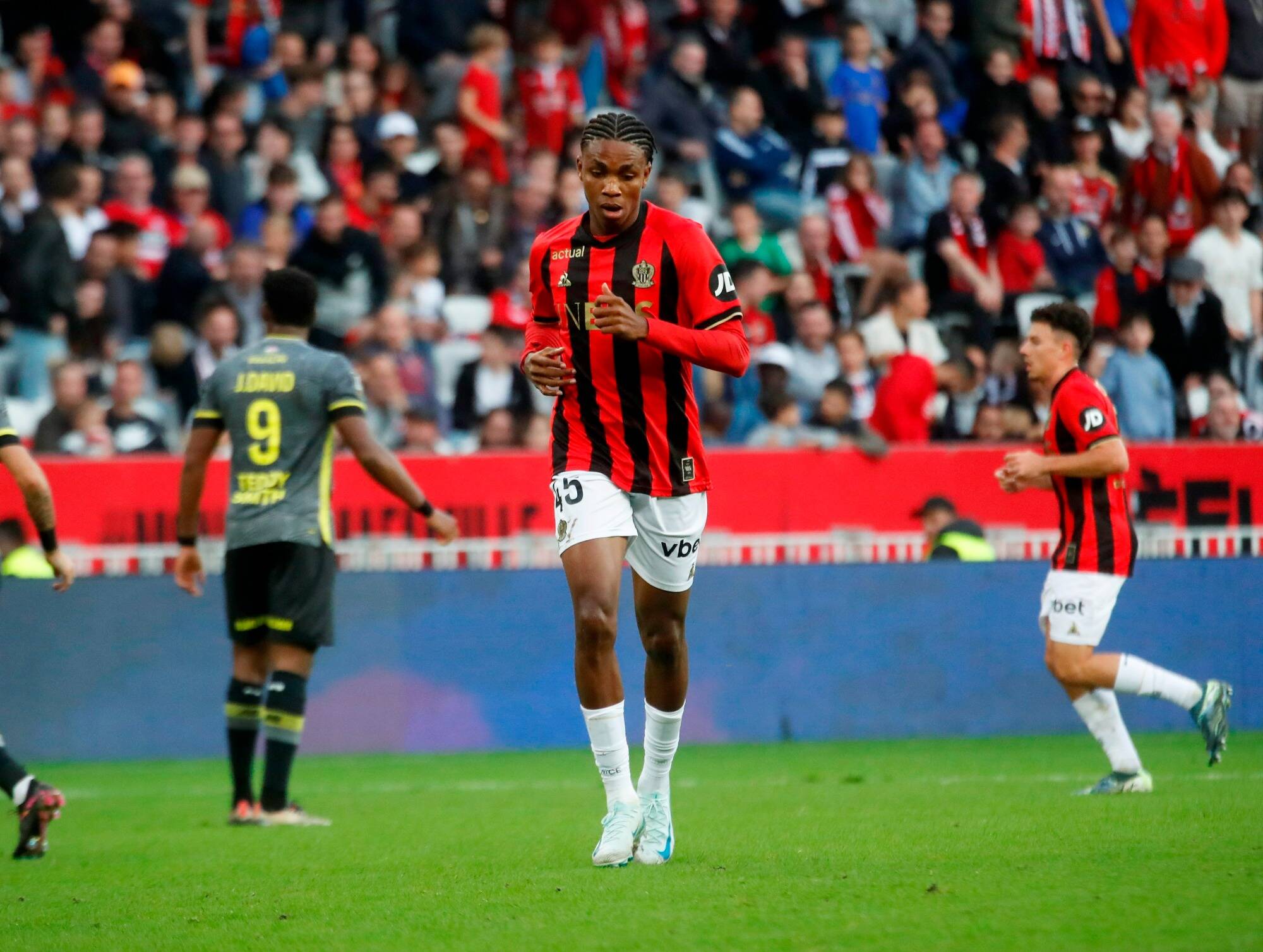 L'attaquant de l'OGC Nice Victor Orakpo prêté à Montpellier