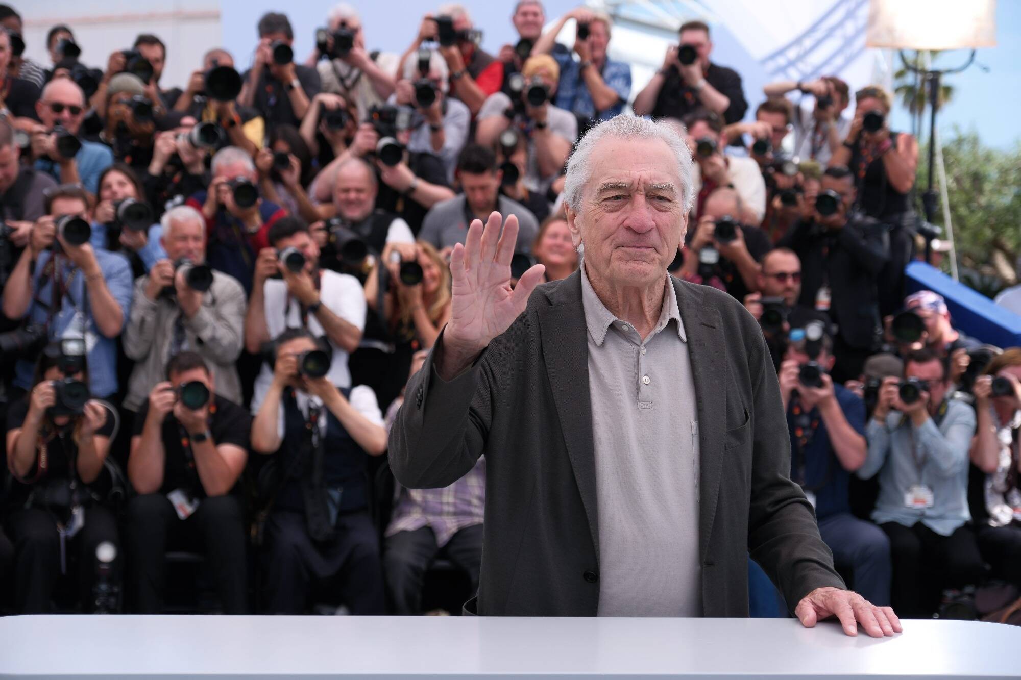 78e Festival de Cannes: Robert De Niro appelle à "défendre la démocratie" face à un "Donald Trump inculte"