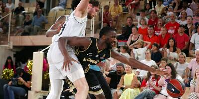 Le match 5 entre la Roca Team et Paris Basketball diffusé au marché de la Condamine ce mardi soir