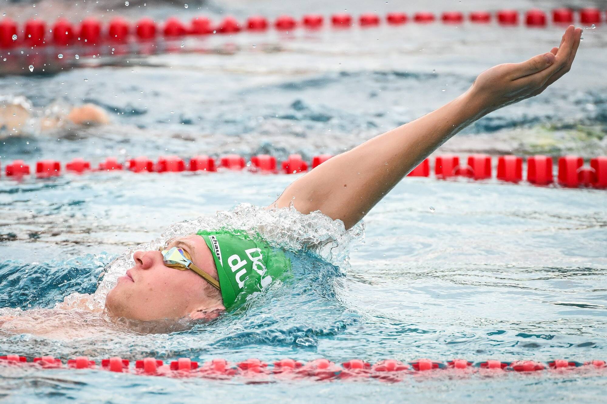 Championnats de France de natation: la Niçoise Charlotte Bonnet forfait sur 50 m brasse, belle matinée pour le Toulousain Léon Marchand