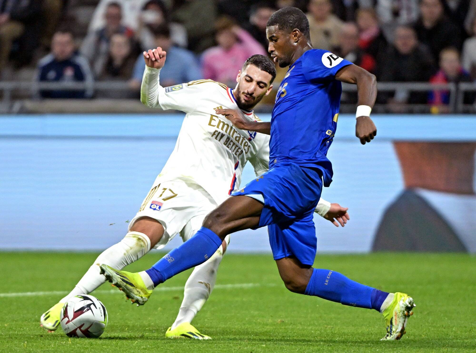 "C'est un scandale". L'OGC Nice écoeuré par l'arbitrage après la défaite contre Lyon