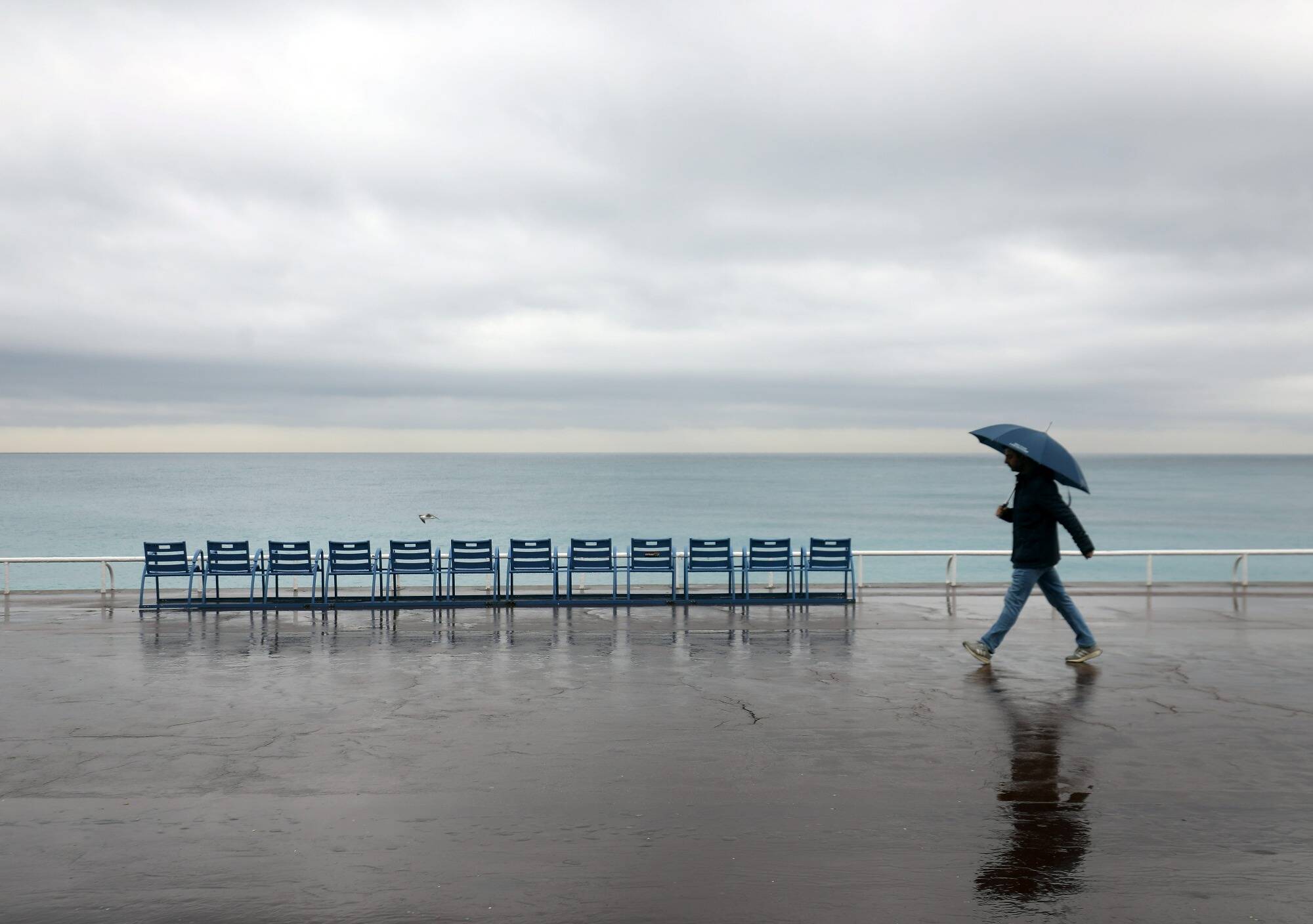 Les Alpes-Maritimes toujours placées en vigilance jaune pluie et inondation, la neige tombe fortement sur les sommets