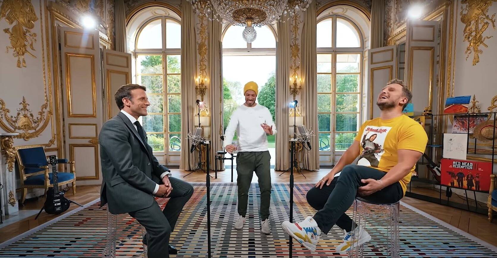 Les youtubeurs McFly et Carlito à l'Elysée, voici la vidéo de leur concours d'anecdotes avec Emmanuel Macron