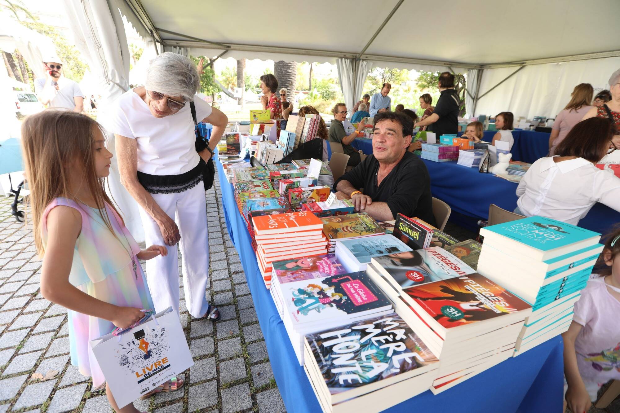 Pluie d'auteurs pour les petits et les grands au Festival du livre de Nice
