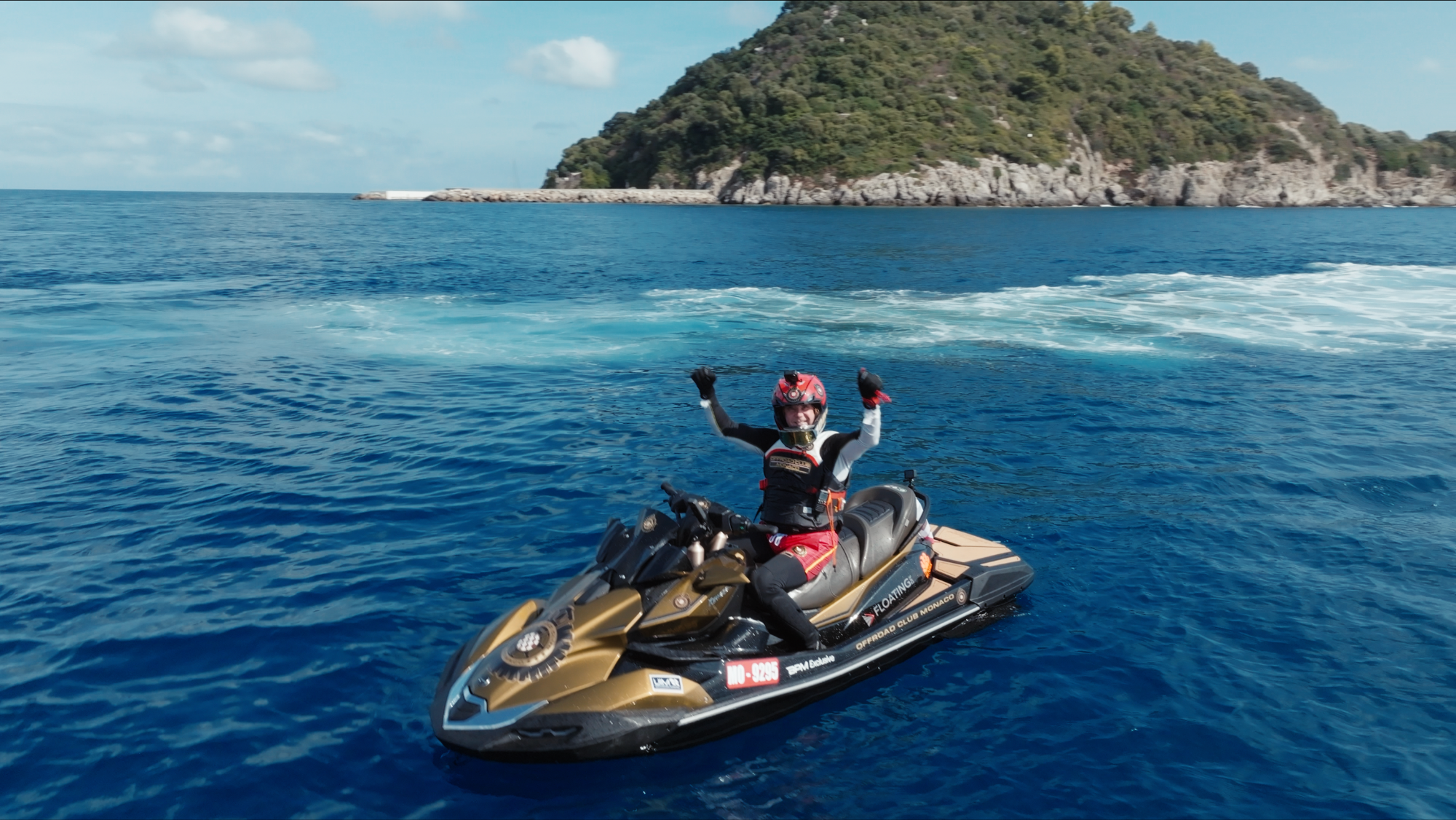 160km entre Monaco et l'Italie sur un scooter des mers au bioéthanol... Le record fou de ce résident monégasque