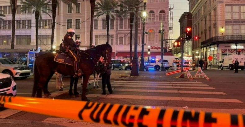 Un homme fonce sur la foule avec son véhicule et tire sur les passants à la Nouvelle-Orléans en plein réveillon, 10 morts et 30 blessés dont deux policiers