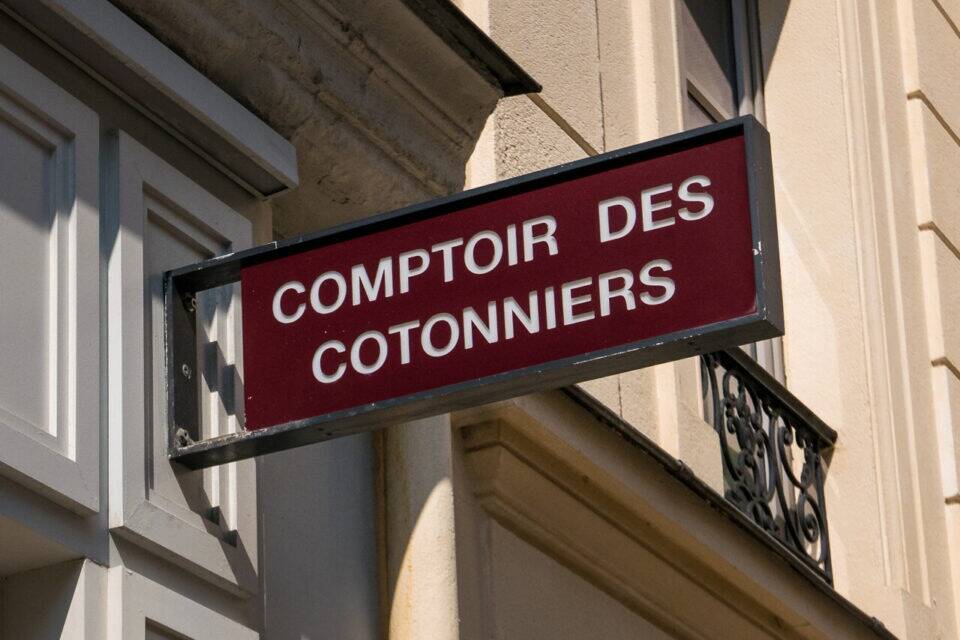 Les célèbres enseignes de mode Princesse tam tam et Comptoir des Cotonniers placées en redressement judiciaire