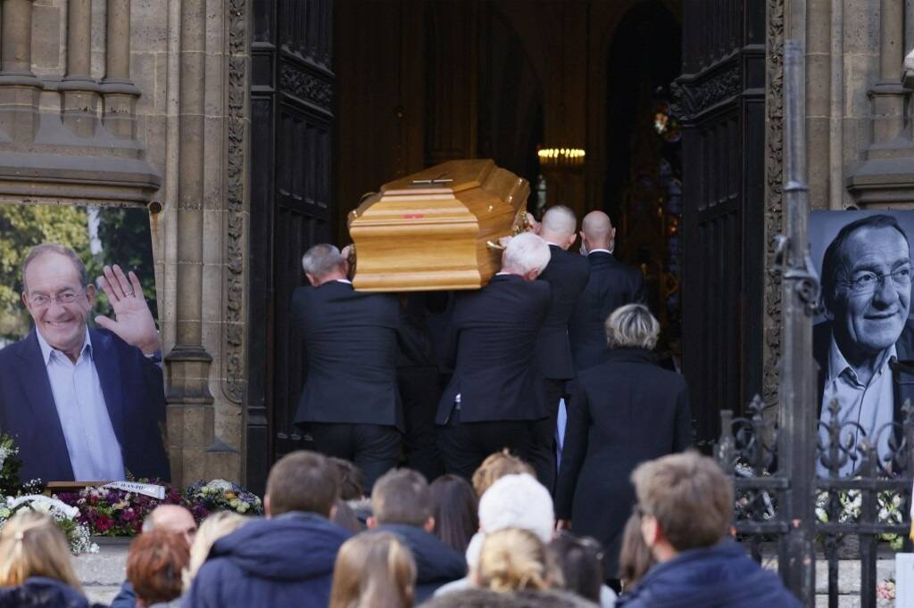 Les obsèques de Jean-Pierre Pernaut célébrées ce mercredi à Paris en présence de nombreuses personnalités et d'une foule d'anonymes