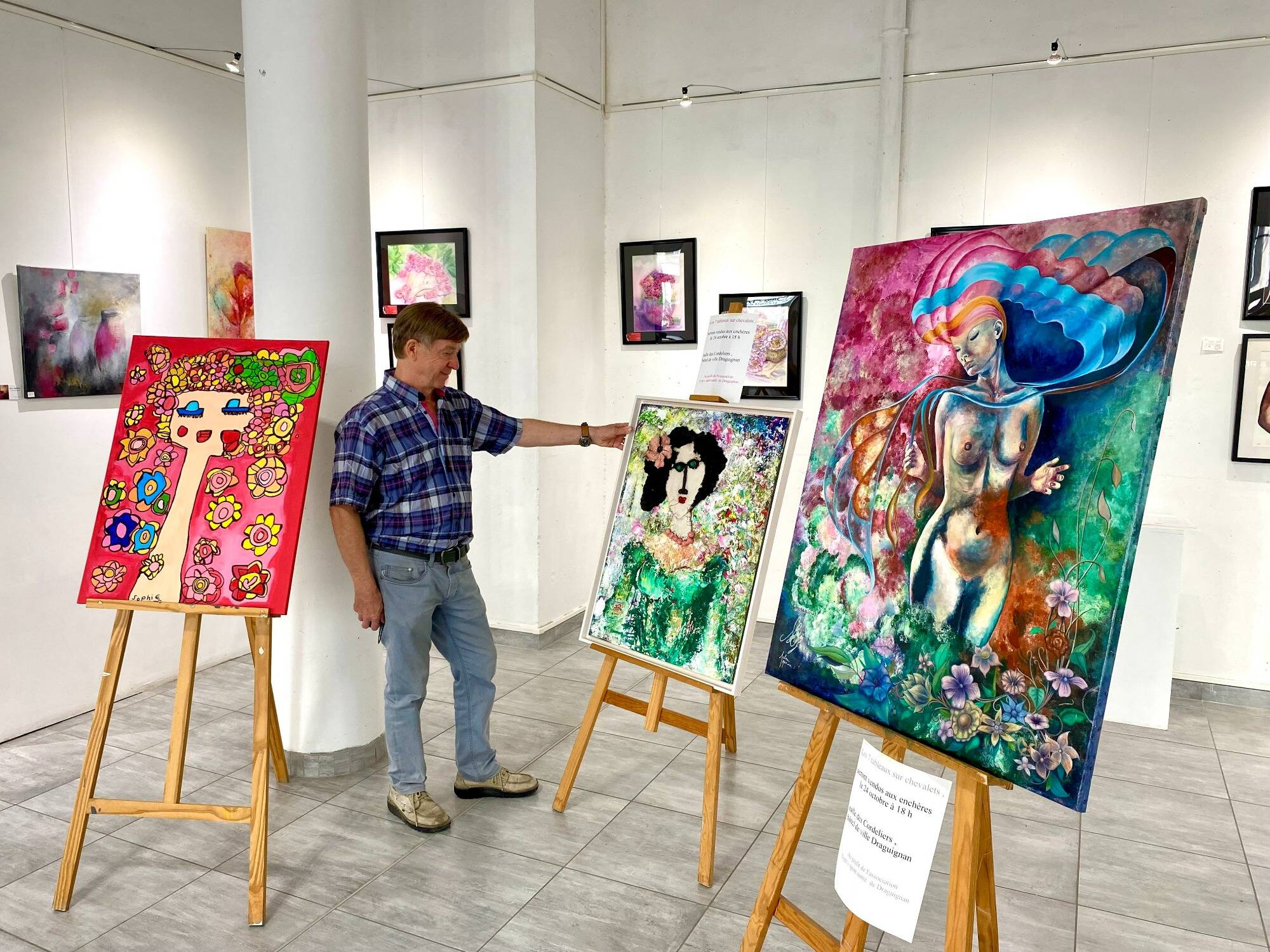 Octobre rose: des tableaux aux enchères au profit de la lutte contre le cancer du sein à Draguignan