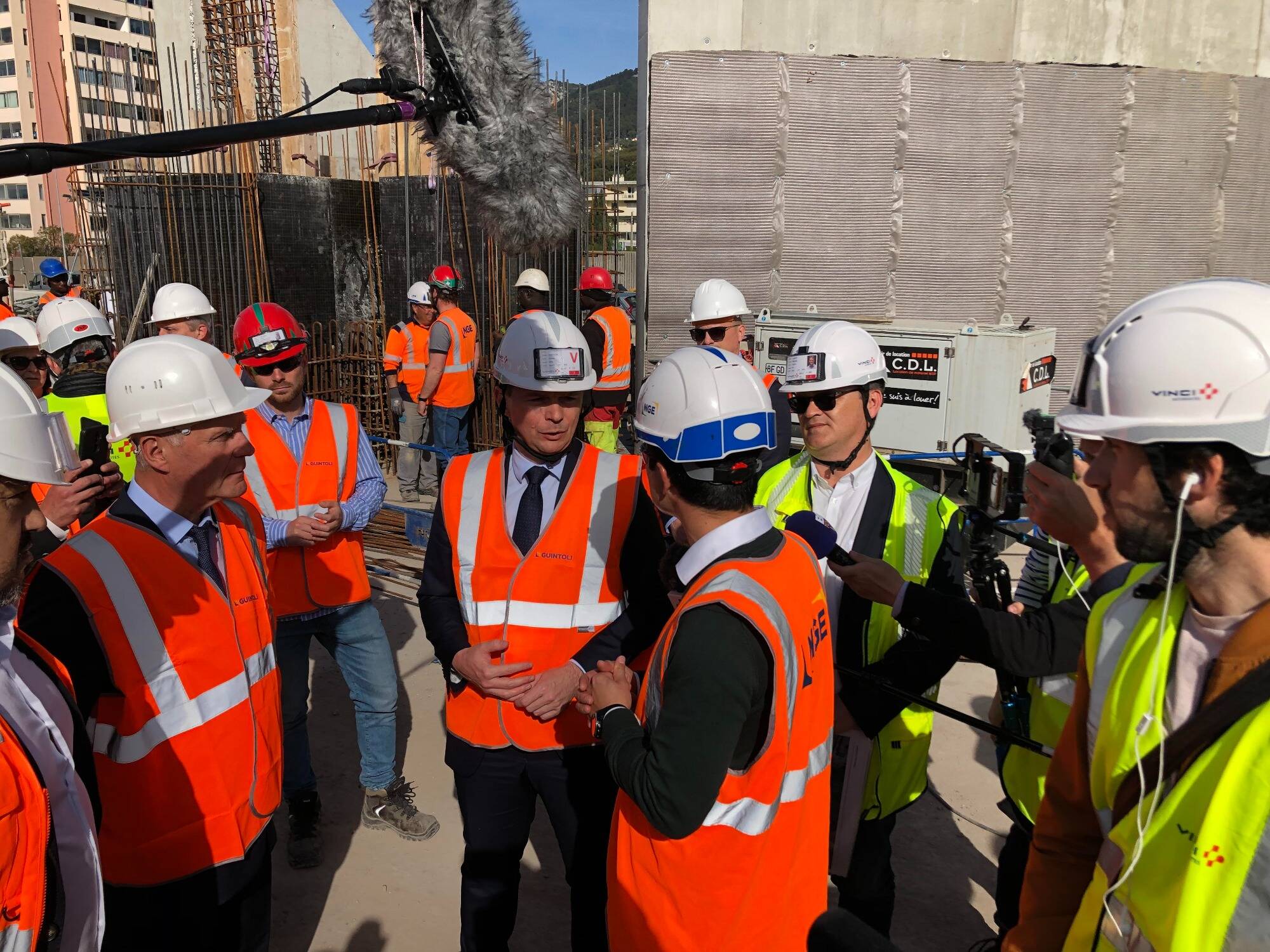 Le ministre du Travail Olivier Dussopt en visite sur le chantier de l'élargissement de l'A57 à Toulon