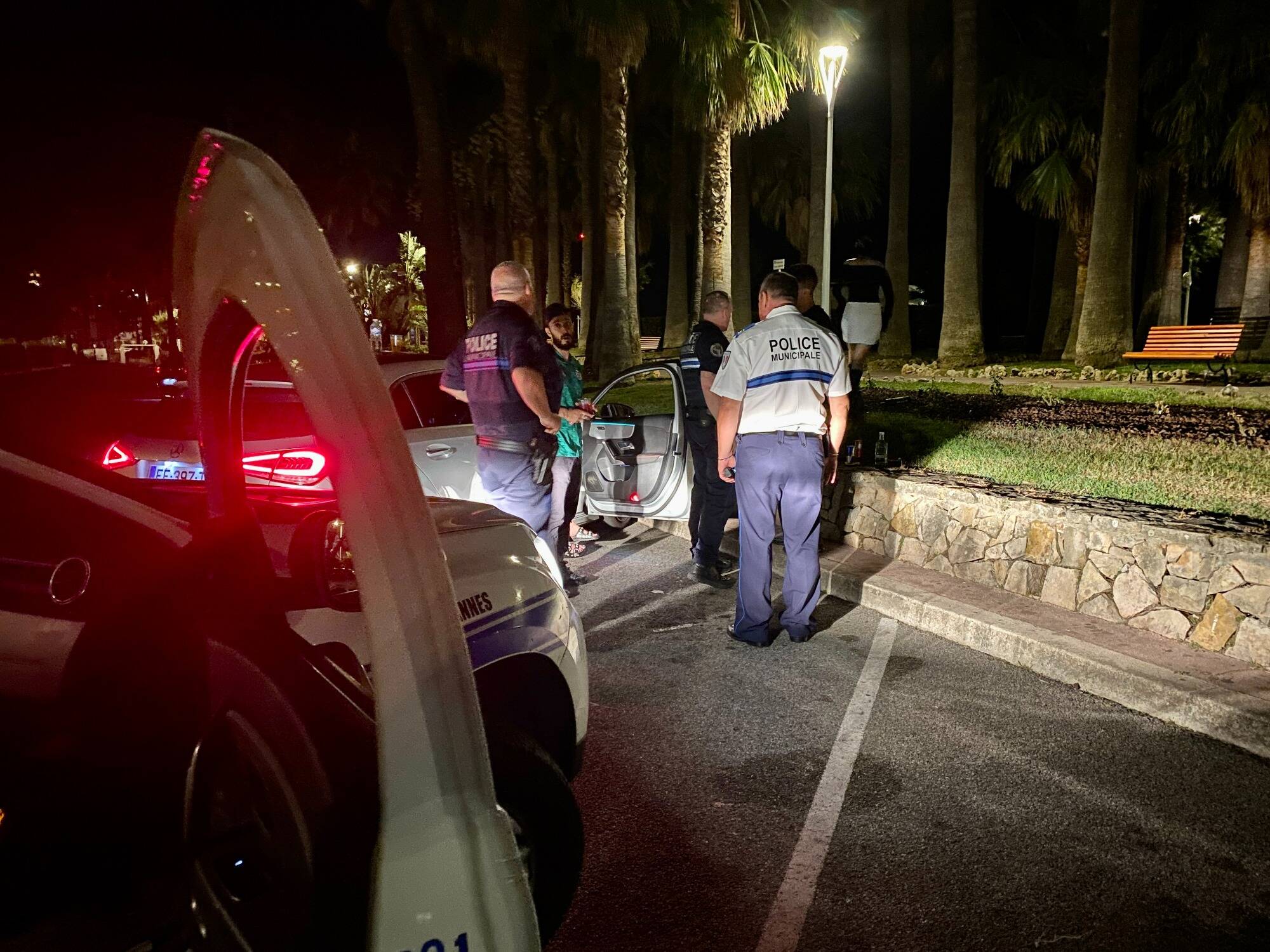 On a passé une soirée avec la police de nuit qui veille sur Cannes durant les vacances d'été
