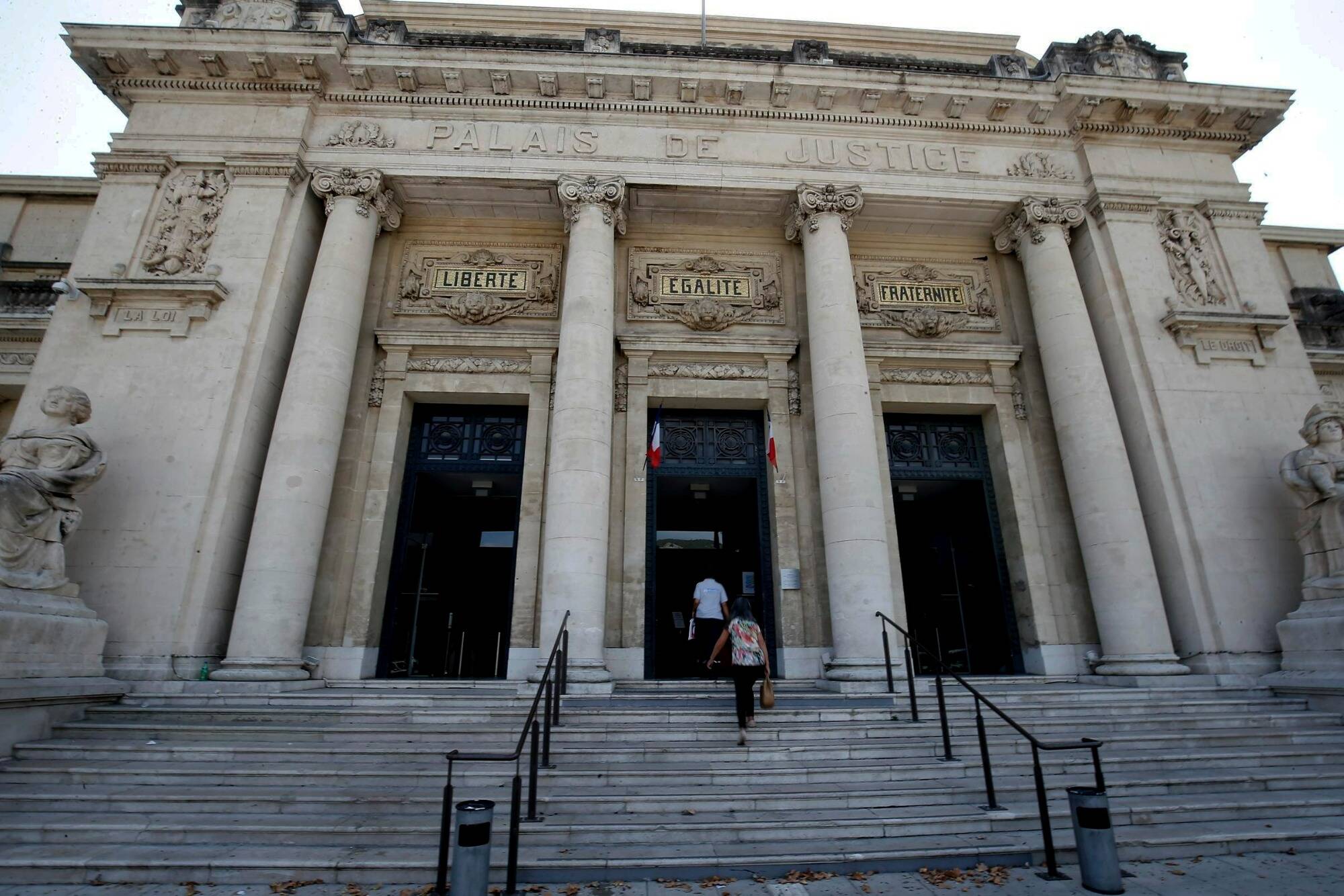 Il avait "anticipé" la mort de sa compagne sénile et fortunée dans le Var: la peine de l'octogénaire est tombée