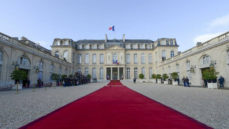 Avant emmanuel macron, comment les présidents sortants ont-ils déclaré leur candidature