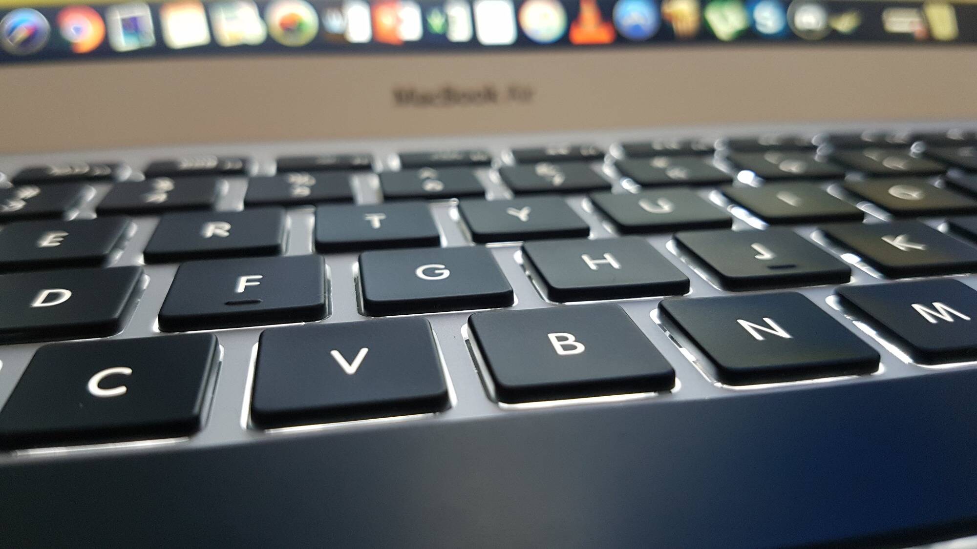 Ordinateur volé à Paris et localisé en Côte d'Ivoire: son propriétaire lance une cagnotte pour aller le récupérer