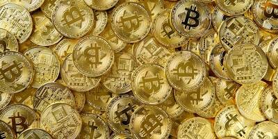 Le bitcoin au plus bas depuis fin 2020, le marché des cryptos sous 1.000 milliards de dollars