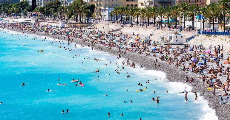 C'est le début des "nuits tropicales" sur la Côte d'Azur et cela pourrait bien durer tout l'été... On vous explique
