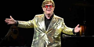 Elton John livre son dernier concert en apothéose au Royaume-Uni