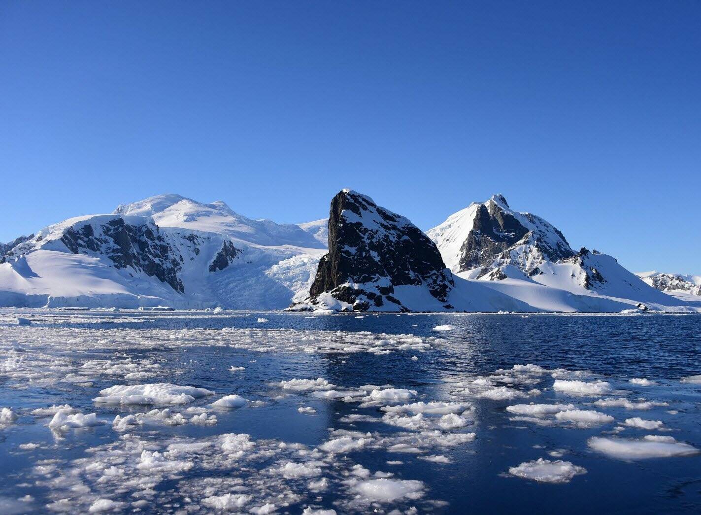 Une Norvégienne de 21 ans devient la personne la plus jeune à atteindre le pôle Sud