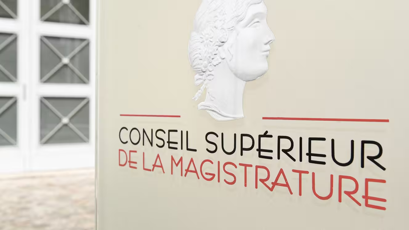 Blagues à caractère sexuel et regards déplacés: le procureur de Limoges va-t-il être limogé?