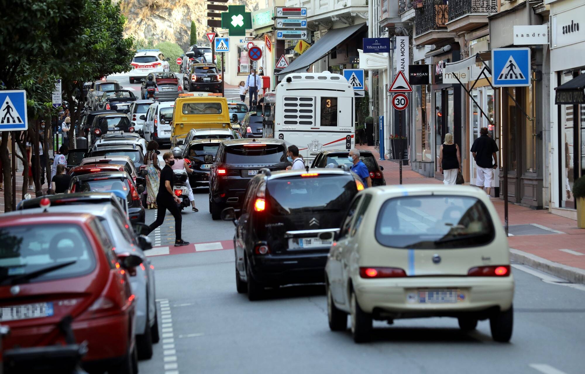 Grand Prix, saison estivale, voitures... On démêle le vrai du faux sur la pollution de l'air à Monaco