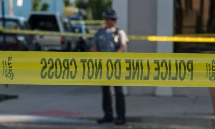 "Je suis touché! Je suis touché!": un gland tombe sur sa voiture, un policier américain ouvre le feu