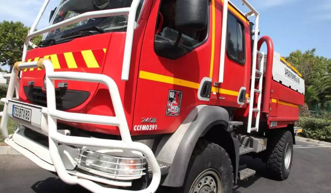 Un incendie se déclare à Carqueiranne: 5.000 mètres carrés de broussailles partis en fumée